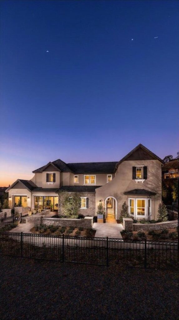 freepik__expand__83386